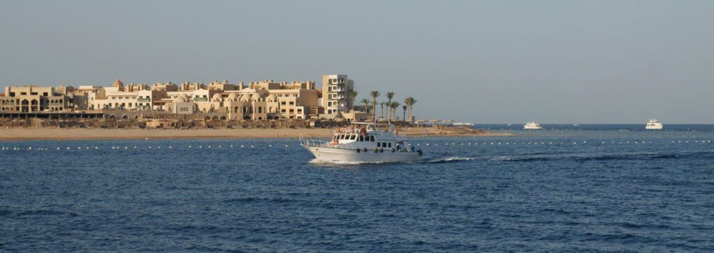 Hotel Prima Life Makadi Resort se nachází u jedné z nejkrásnějších pláží v okolí města Hurghady.