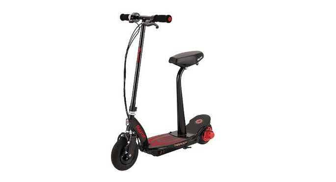  Existují i elektrické koloběžky se sedátkem. 