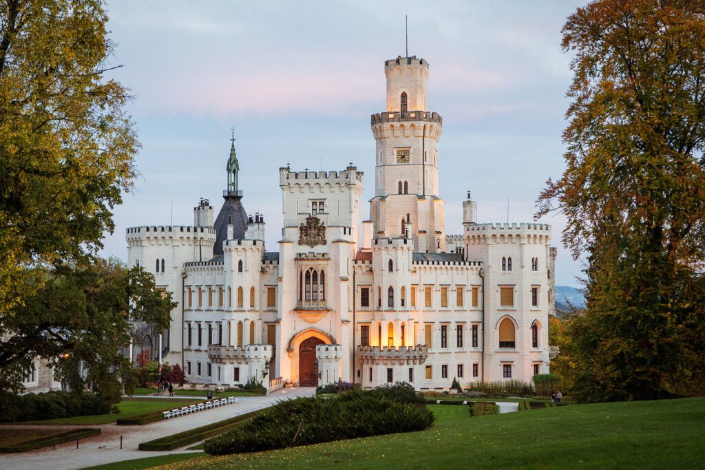 Na zámku Hluboká se natáčela filmová pohádka Pyšná princezna.