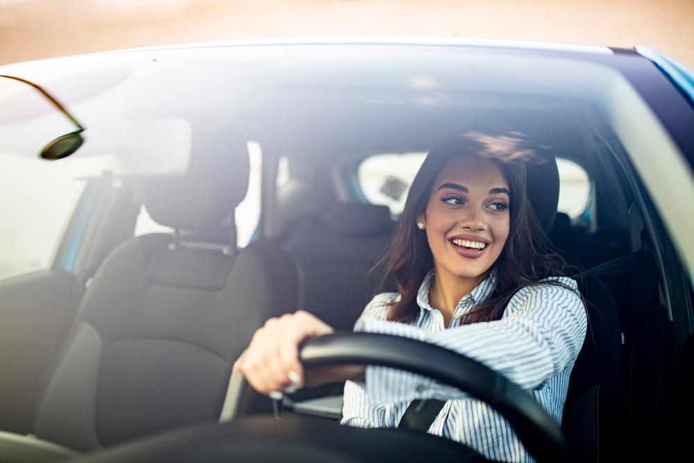 Rozdíl mezi úvěrem na auto, operativním leasingem a finančním leasingem