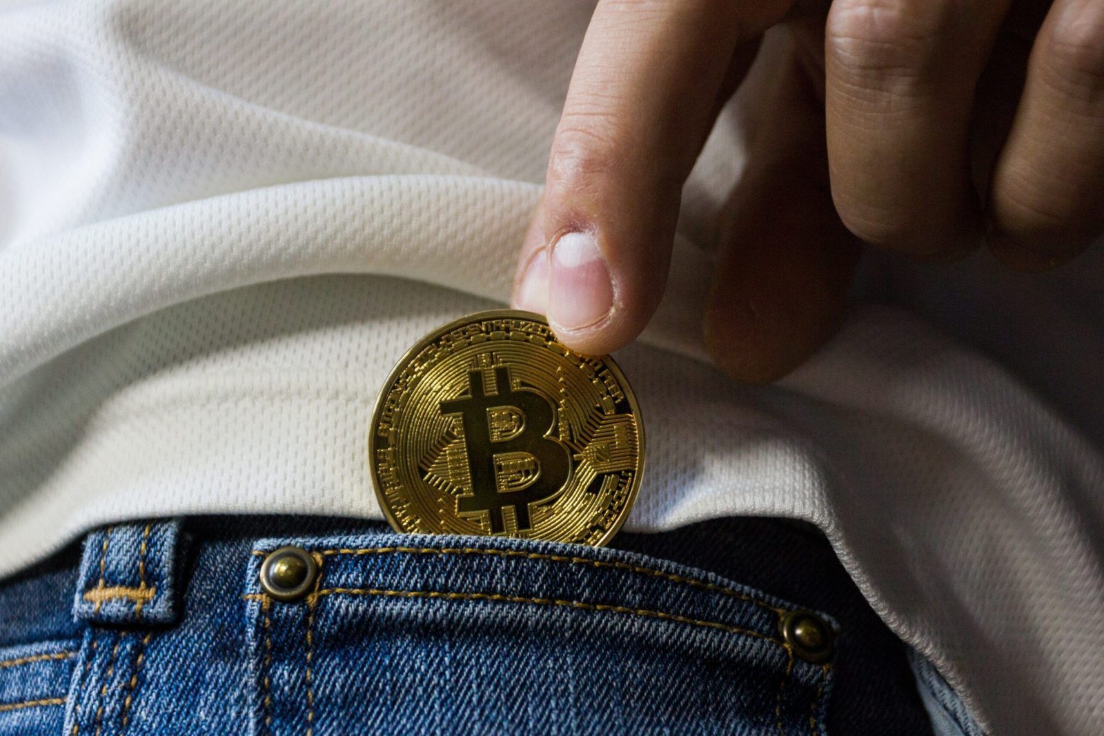 Téměř každý desátý Čech zainvestoval do kryptoměn – nejpopulárnější je bitcoin