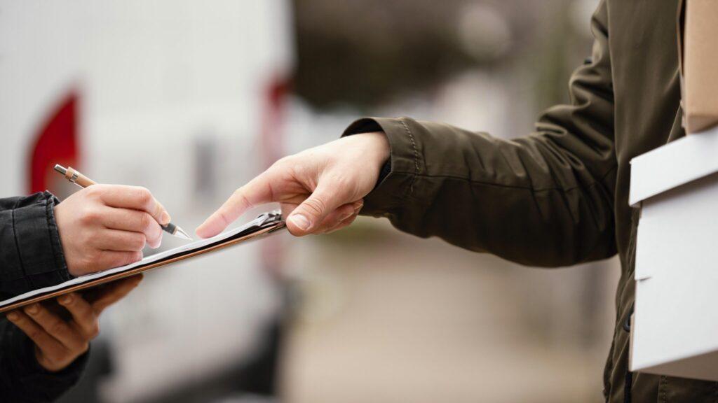 Díky občanskému průkazu lze vyřizovat úřední záležitosti a využívat online služby státu.